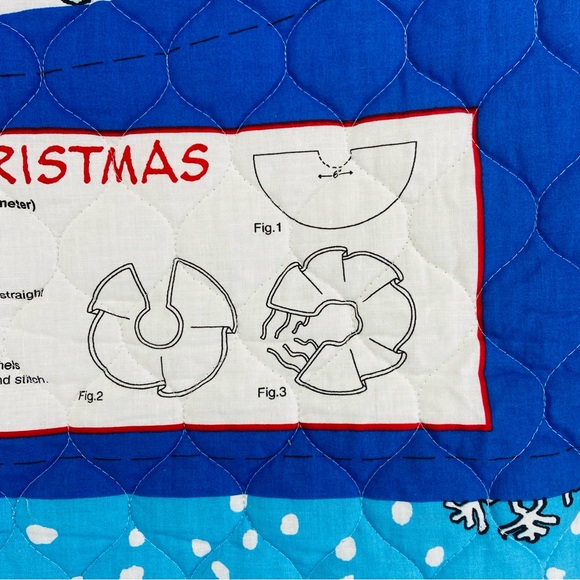 VTG PEANUTS Christmas Tree Skirt CHARLIE BROWN Quilted Fabric 2 Panels Blue DIY - Picture 4 of 6